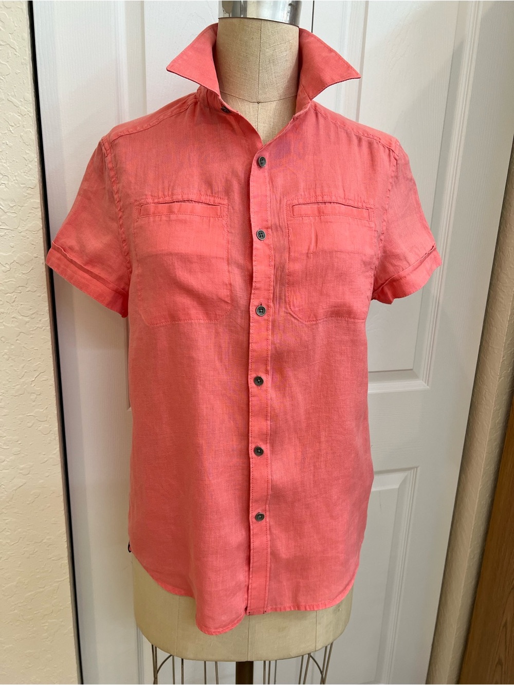 Kenneth Cole New York Coral Short-Sleeve Button-Down Shirt 100% linen.